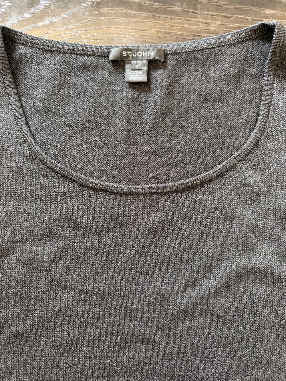 St. John Gray Sleeveless Knit Shell Top - Picture 3 of 4